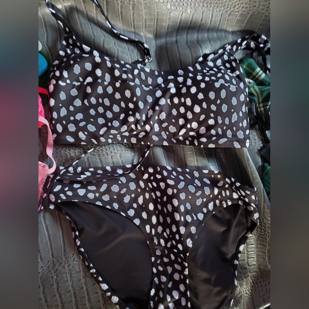2 piece swim suit